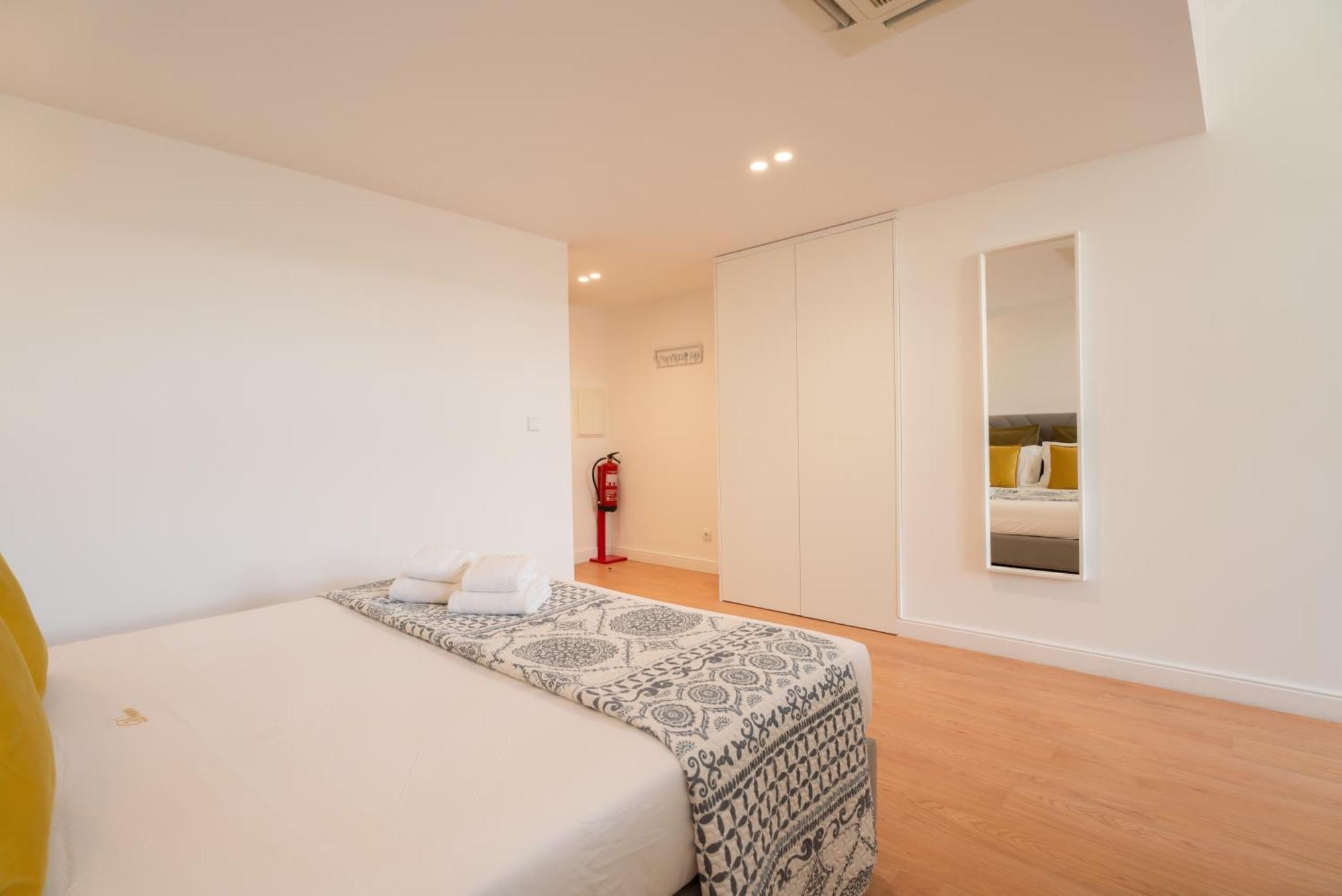 Amazing Studio Douro River Views Porto Luaran gambar