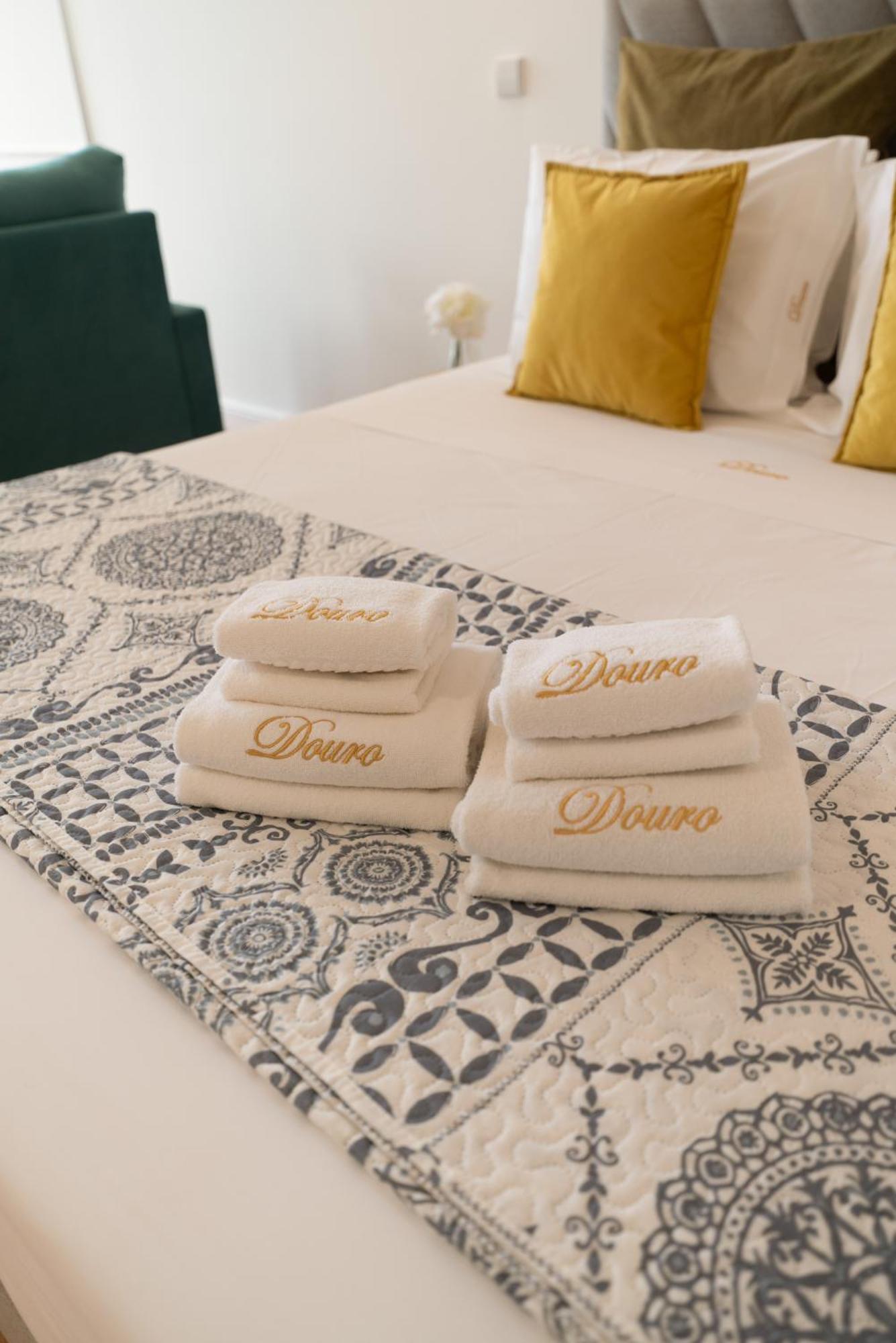 Amazing Studio Douro River Views Porto Luaran gambar