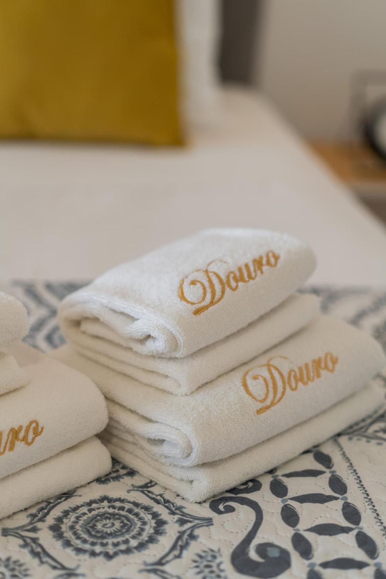 Amazing Studio Douro River Views Porto Luaran gambar