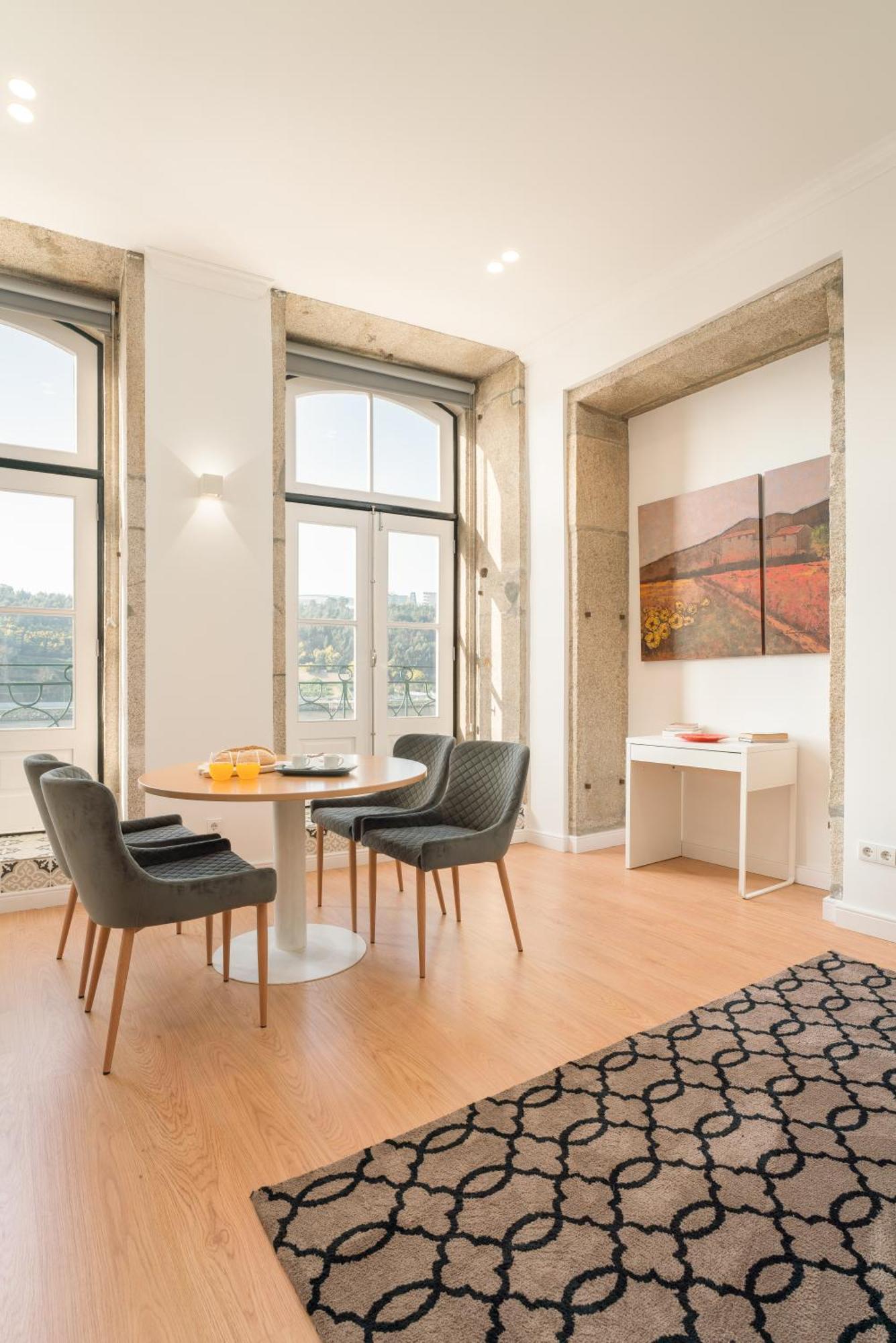 Amazing Studio Douro River Views Porto Luaran gambar