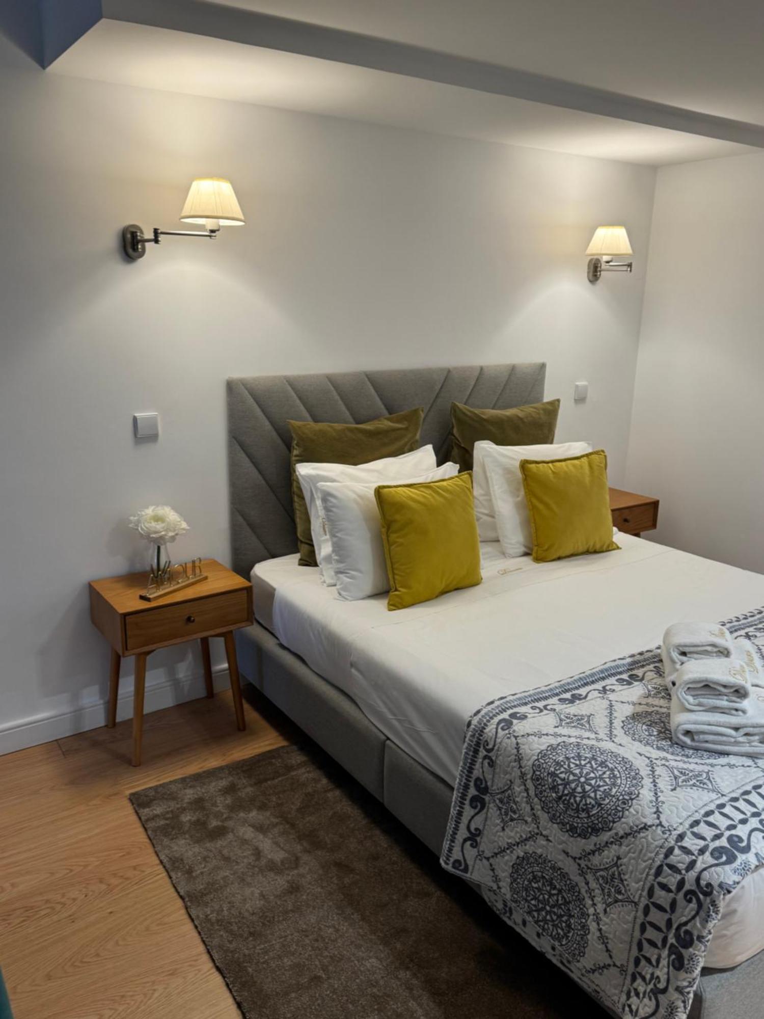 Amazing Studio Douro River Views Porto Luaran gambar