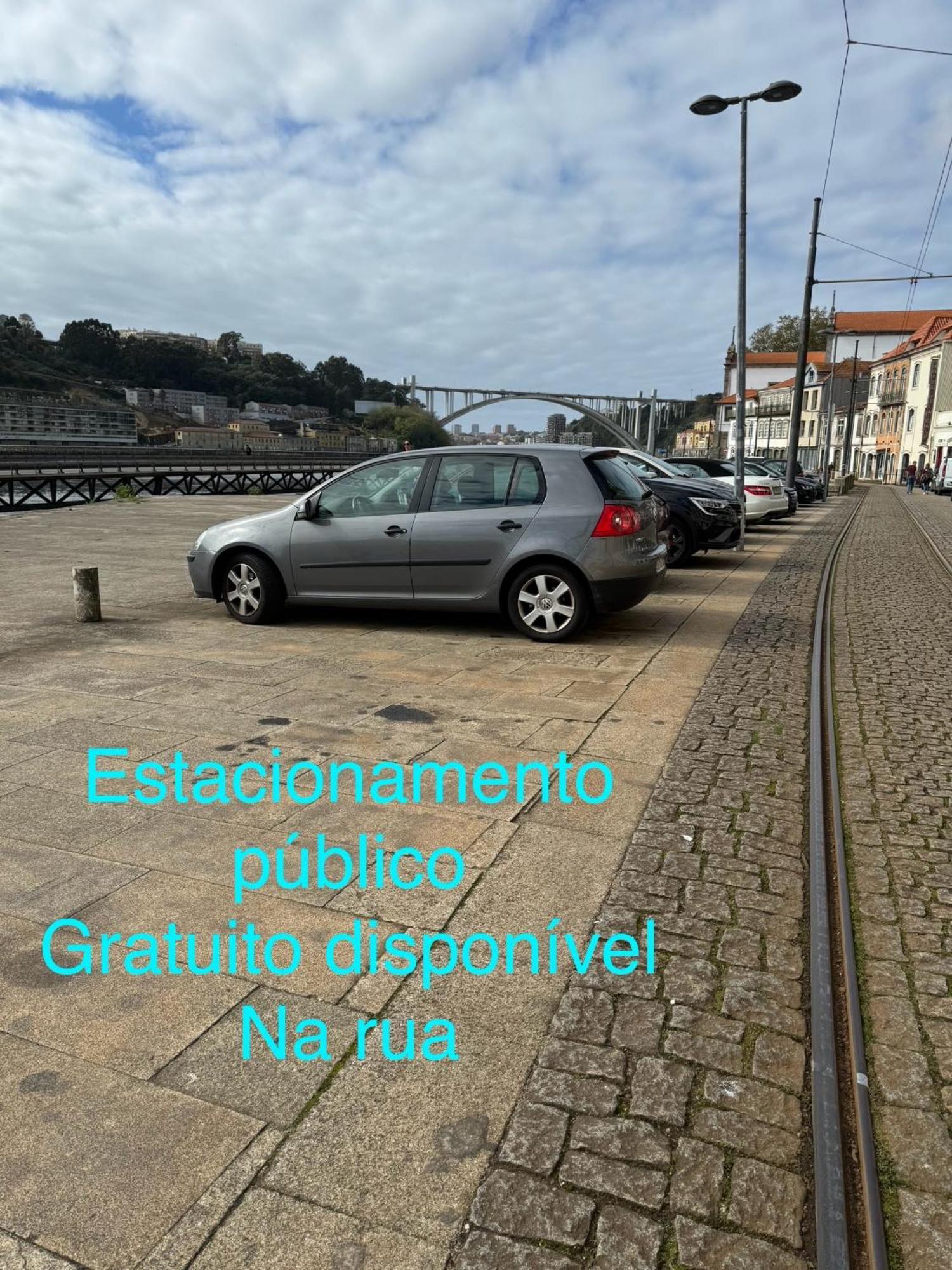 Amazing Studio Douro River Views Porto Luaran gambar